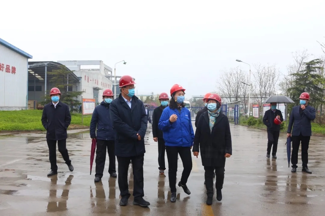 市委常委、統(tǒng)戰(zhàn)部部長王擁華到我縣調(diào)研安全生產(chǎn)工作